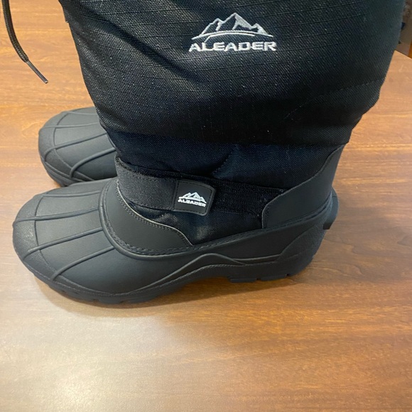 ALEADER Men's Insulated Waterproof Winter Snow Boots Size 9 - Picture 8 of 8